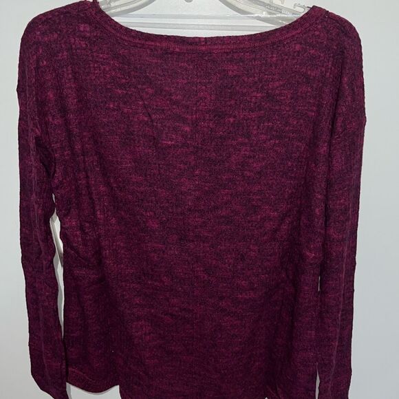 SO, Women's Wine Chalet Heather V-Neck Long Sleeve Pullover Sweater Small NWT - Picture 7 of 8